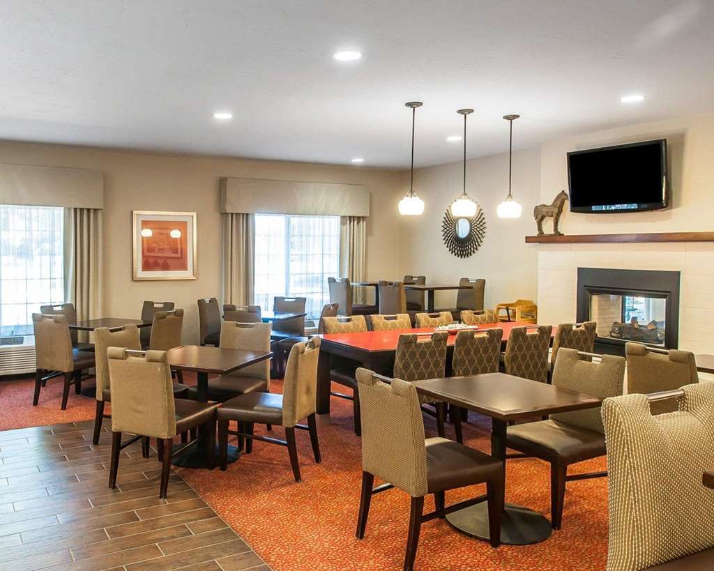 Quality Inn & Suites University Fort Collins Restoran gambar